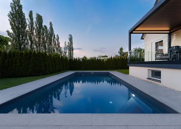 Platschberg Urban Hideaway - Stilvolles Ferienhaus Mit Pool An Der Weinstrasse